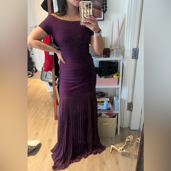 Herve Leger Dresses & Skirts - ⛔️SOLD⛔️

NWT Herve Leger bandage sheer dress in purple, SZ SMALL